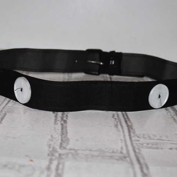 ⚫ Retro Black Belt with White Buttons – 26" to 29" Mod Vibes · Button Detail · - Picture 1 of 4